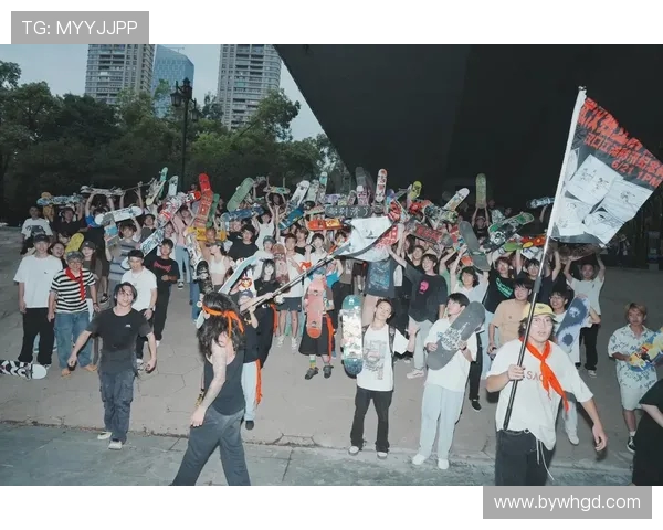 武汉滑板队快攻战术解析：如何在比赛中实现快速反击与团队配合