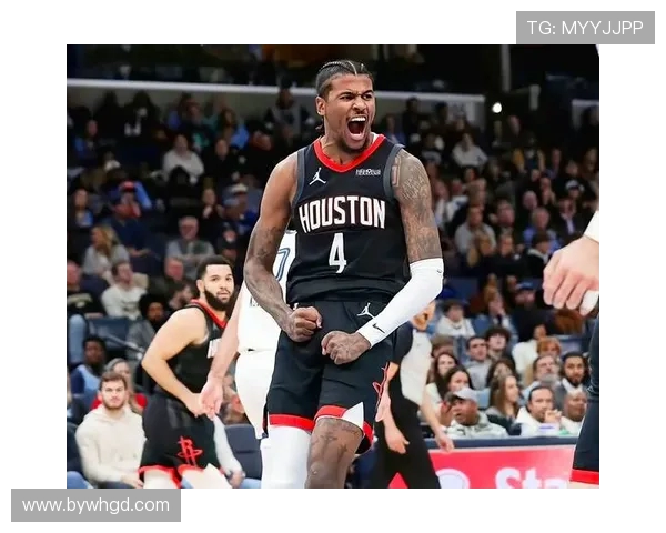 2004年NBA经典对决老鹰队与火箭队的精彩瞬间回顾与分析