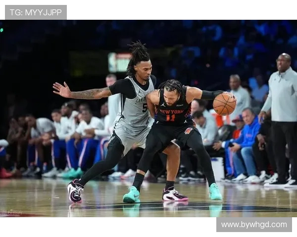 尼克斯与马刺的激烈对决NBA赛场上的巅峰对抗与精彩瞬间回顾