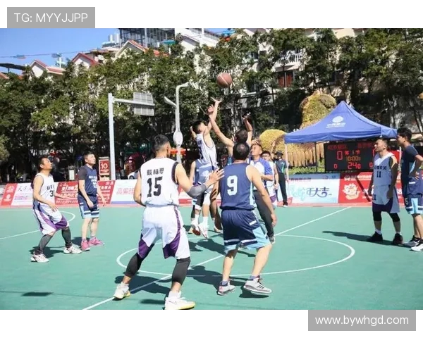 广州与新疆篮球赛激战正酣球迷热情高涨期待精彩对决