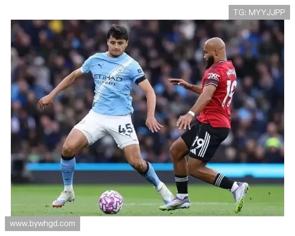 曼城与曼联补赛激战在即谁能在德比战中笑到最后