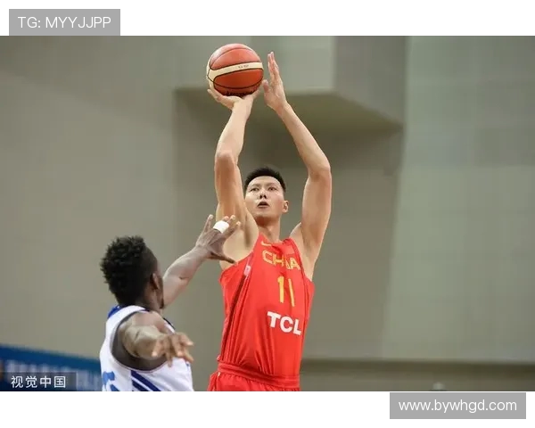 易建联：从篮球场上的传奇到中国体育的标杆人物之路探析