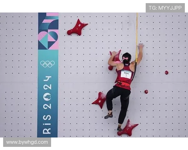 南京攀岩队在全国灵活性排行榜中荣获第七名展现出色攀岩实力与团队精神 南京攀岩队在全国灵活性排行榜中荣获第七名展现出色攀岩实力与团队精神